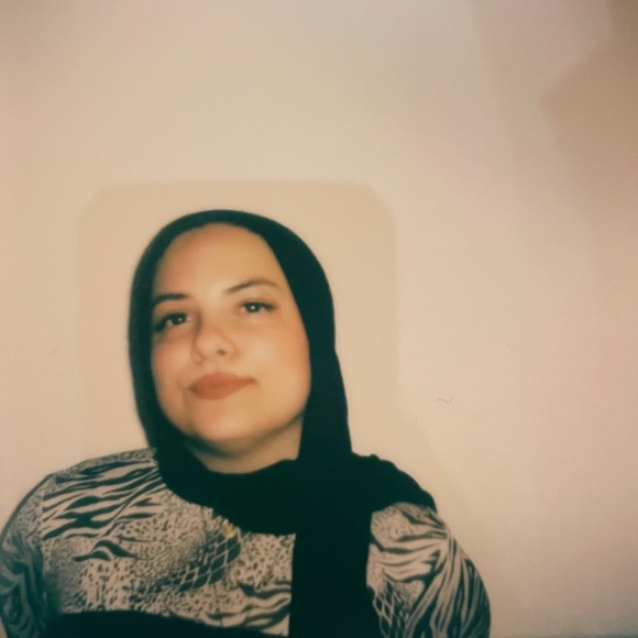Meet your Posher, Yasmeen - Picture 1 of 1